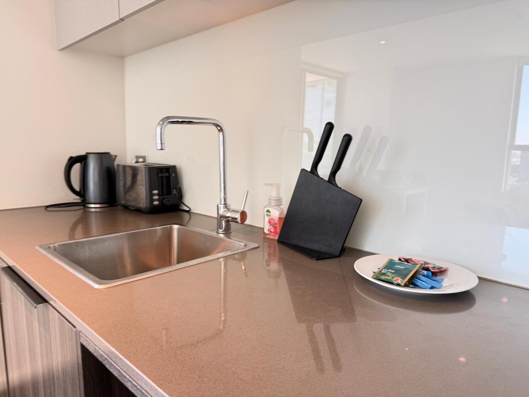 Rest Collection Apartments On Collins Docklands — Photos 3